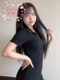職業： 大学新卒 情報： 21歳 / 158cm / Eカップ