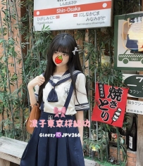 🇯🇵RJ-718、20歳、158cm、Cカップ 可愛らしい笑顔と小柄な体型♡ キュートで癒し系の女の子。