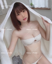 RJ-648  20歳、155cm、Eカップ、45kg  小柄巨乳の魅力♡ あどけなさとセクシーさの絶妙バランス。