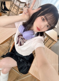 みおう160cm / Fカップ / 46kg / 23歳 小柄ながらFカップ、ギャップがたまらない