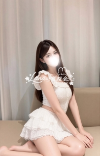 清純で可愛い、恥ずかしがり屋の学生風美女