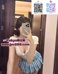 緋乃（ひの）164cm-23歳-Fカップ-50kg ミルクのような白く滑らかな肌、照明の下で白く