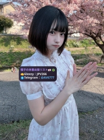 RJ-656、18歳  150cm、Bカップ  超ミニサイズの純情系♡ 初々しくて守りたくなる存在。