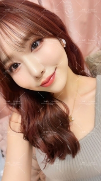 小夏 157cm Eカップ 45kg 25歳  清楚な顔してドエロな本性  濡れやすい舌づかい 激し