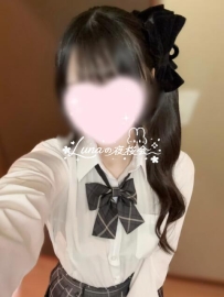 小柄でフレッシュな雰囲気が魅力の18歳