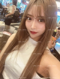あやは 165cm/Cカップ/24歳 スラっとした清楚系、ナチュラルCカップ 柔らかな雰囲気＆