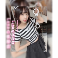 「バラエティタレント 千穂理（ちほり）の引き締まった美ボディと魅力的な笑顔」