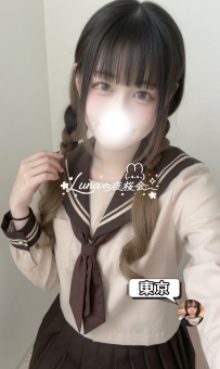 小柄で清楚、可愛らしい雰囲気が魅力の18歳