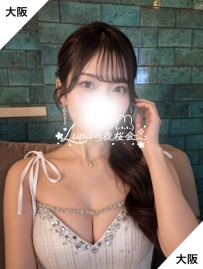 圧倒的な存在感を放つ、グラマラスな大人美女